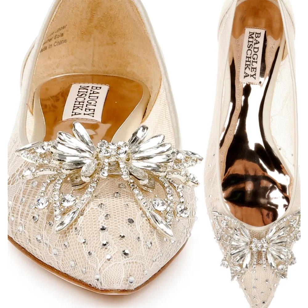 Kaitlin Pointed Toe Flat
BADGLEY MISCHKA COLLECTION Brand new
